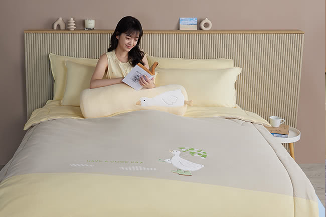 YVONNE 以旺傢飾 100%美國純棉四季被-撐傘鵝 奶霜 YVONNE 以旺傢飾 100%美國純棉四季被-撐傘鵝 奶霜