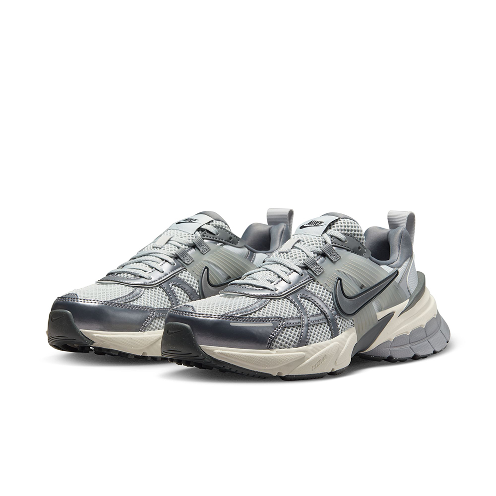 NIKE 耐吉 休閒鞋 女鞋 運動鞋 老爹鞋 W V2K R NIKE 耐吉 休閒鞋 女鞋 運動鞋 老爹鞋 W V2K R
