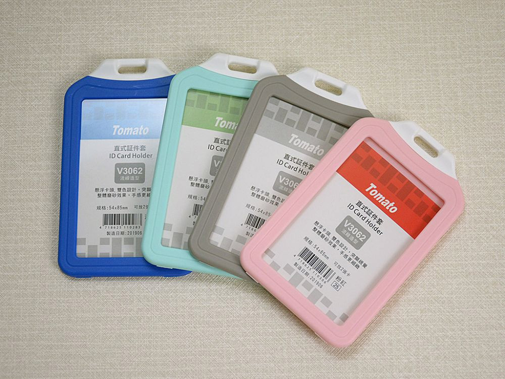 规格54x85mm 可放2張卡