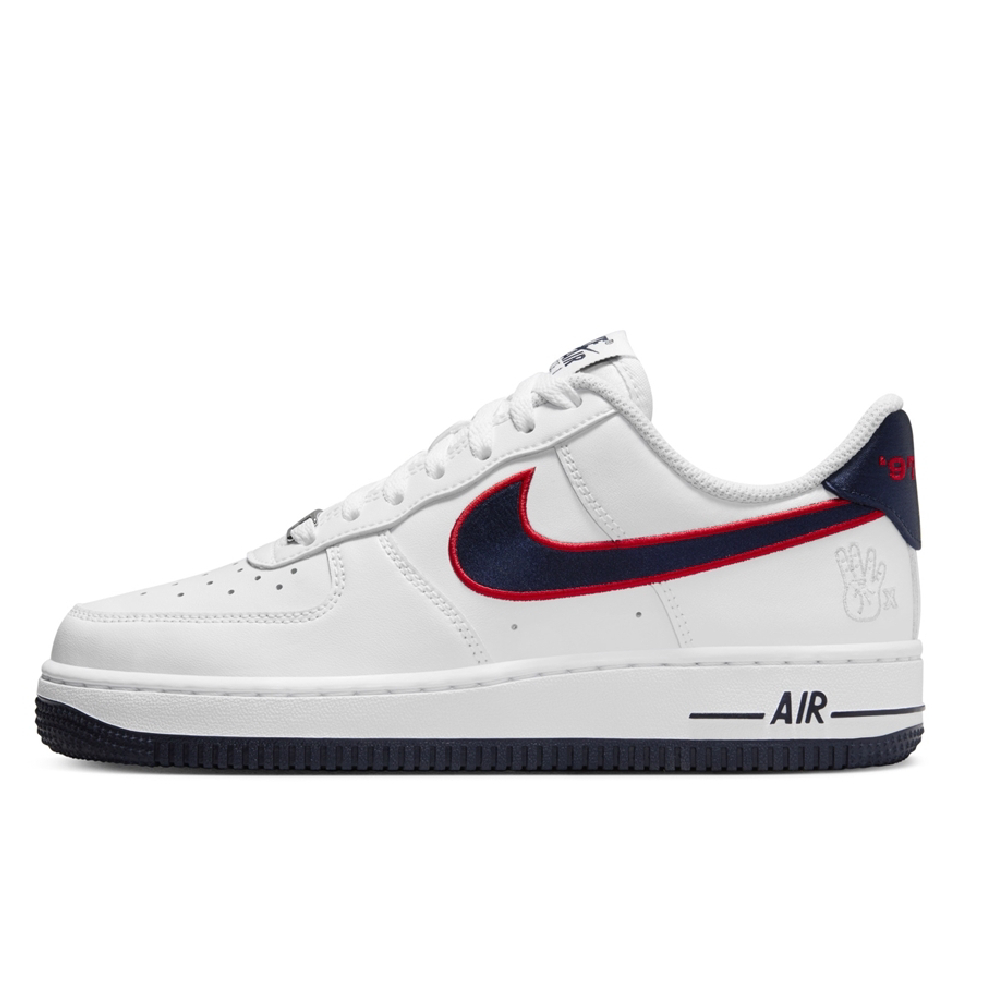 NIKE 耐吉 WMNS AIR FORCE 1 07 RE