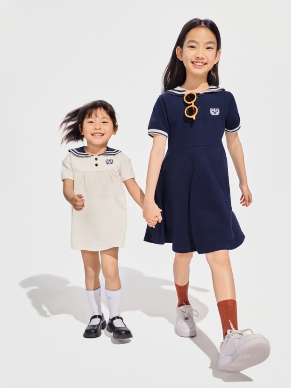 GAP 女童裝 Logo印花圓領短袖洋裝-海軍藍(89049