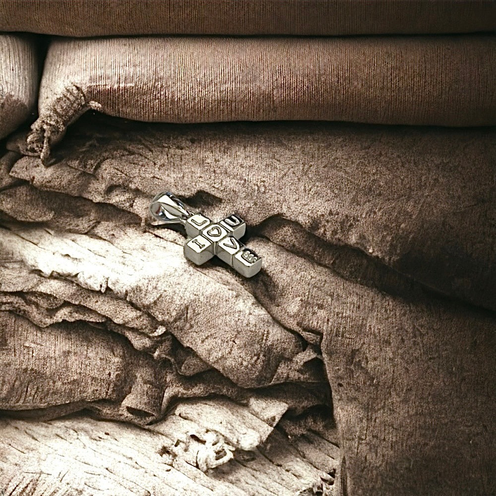 Eli Jewelry Pt950鉑金 耶穌 LOVE 小十