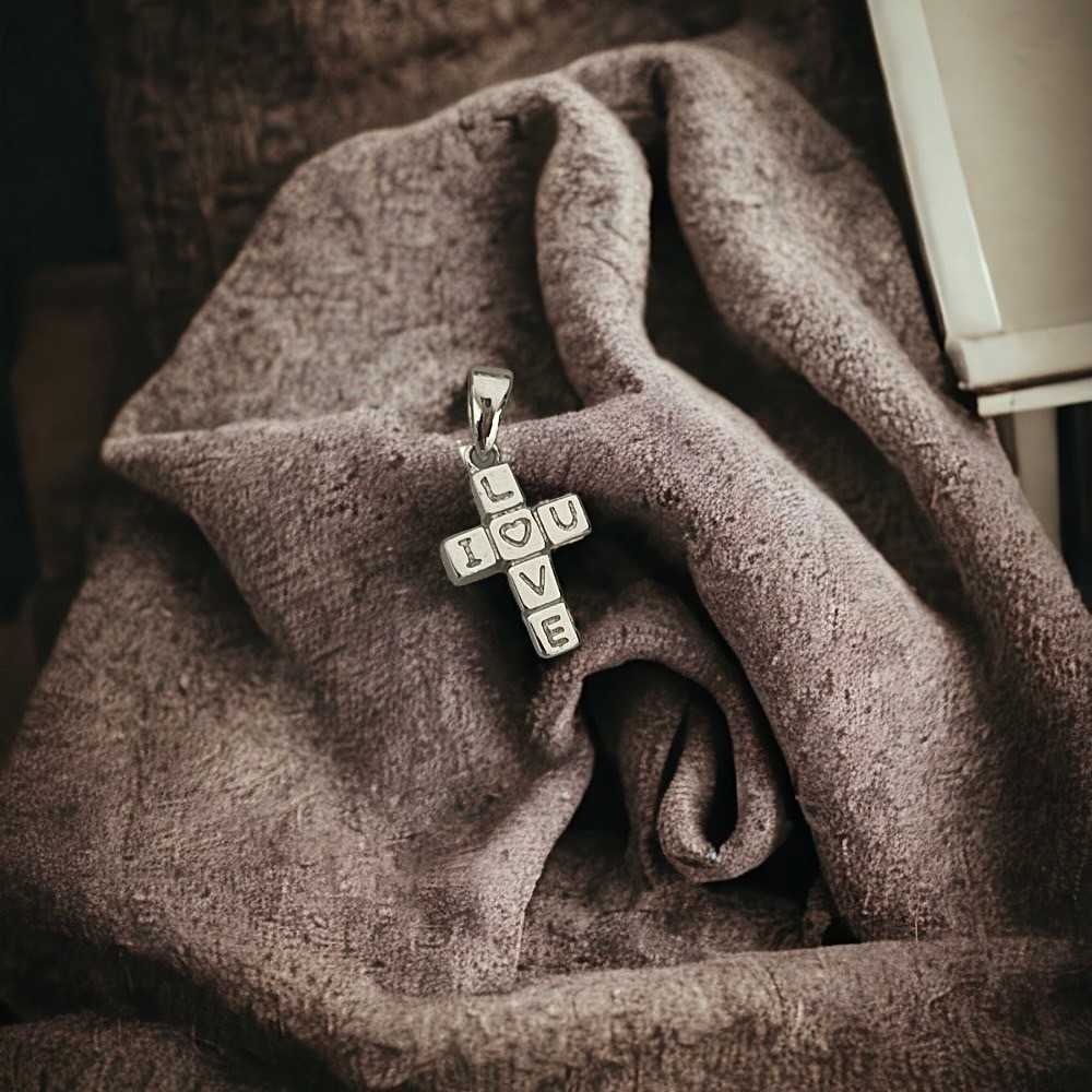 Eli Jewelry Pt950鉑金 耶穌 LOVE 小十