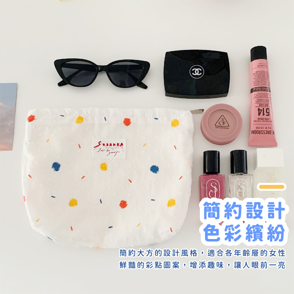 簡約設計 色彩繽紛 簡約大方的設計風格,適合各年齡層的女性 鮮豔的彩點圖案,增添趣味,讓人眼前一亮 
