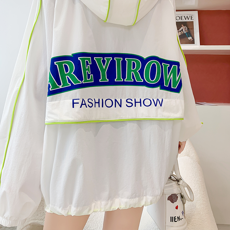 REYIROWFASHION SHOWOEWE