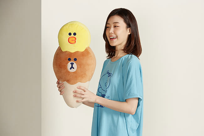 YVONNE 以旺傢飾 熊大莎莉甜筒抱枕(薰衣草紫 LINE