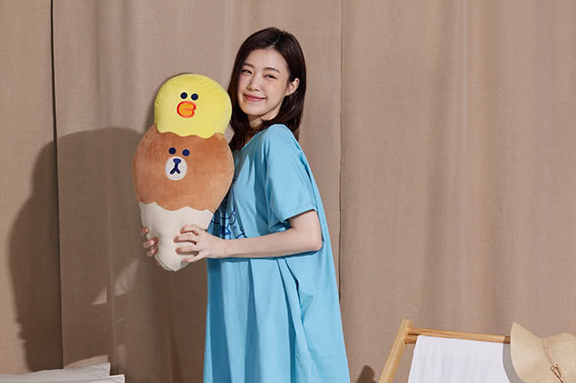 YVONNE 以旺傢飾 熊大莎莉甜筒抱枕(薰衣草紫 LINE