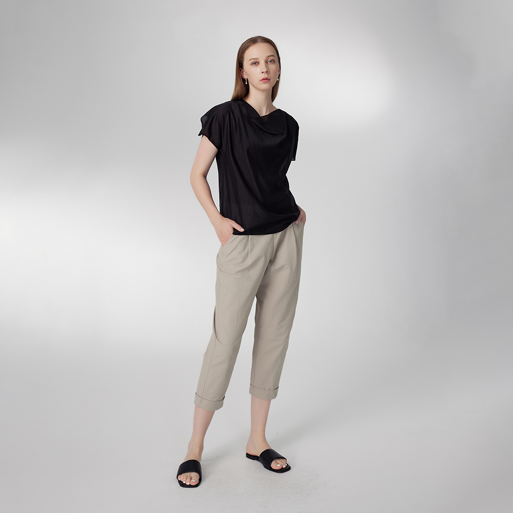 giordano ladies 24SS_墜領設計上衣(02