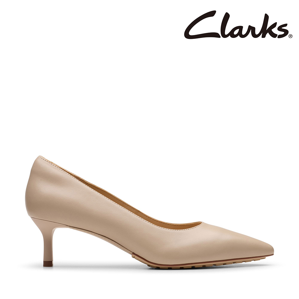 Clarks 女鞋 Adela Court 柔軟羊皮尖頭高跟