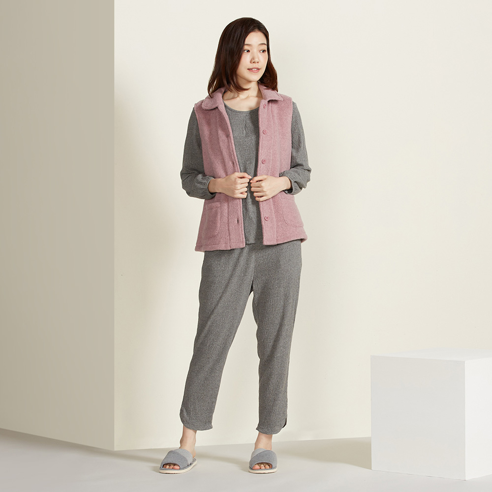 YVONNE 以旺傢飾 雙11 搖粒絨背心-梅粉品牌優惠 YVONNE 以旺傢飾 雙11 搖粒絨背心-梅粉品牌優惠