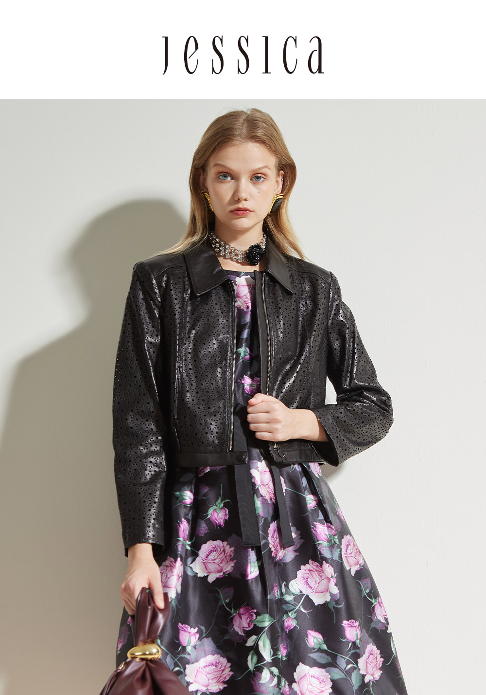 JESSICA 率性翻領縷空雕花拉鍊羊皮衣外套J44000 JESSICA 率性翻領縷空雕花拉鍊羊皮衣外套J44000