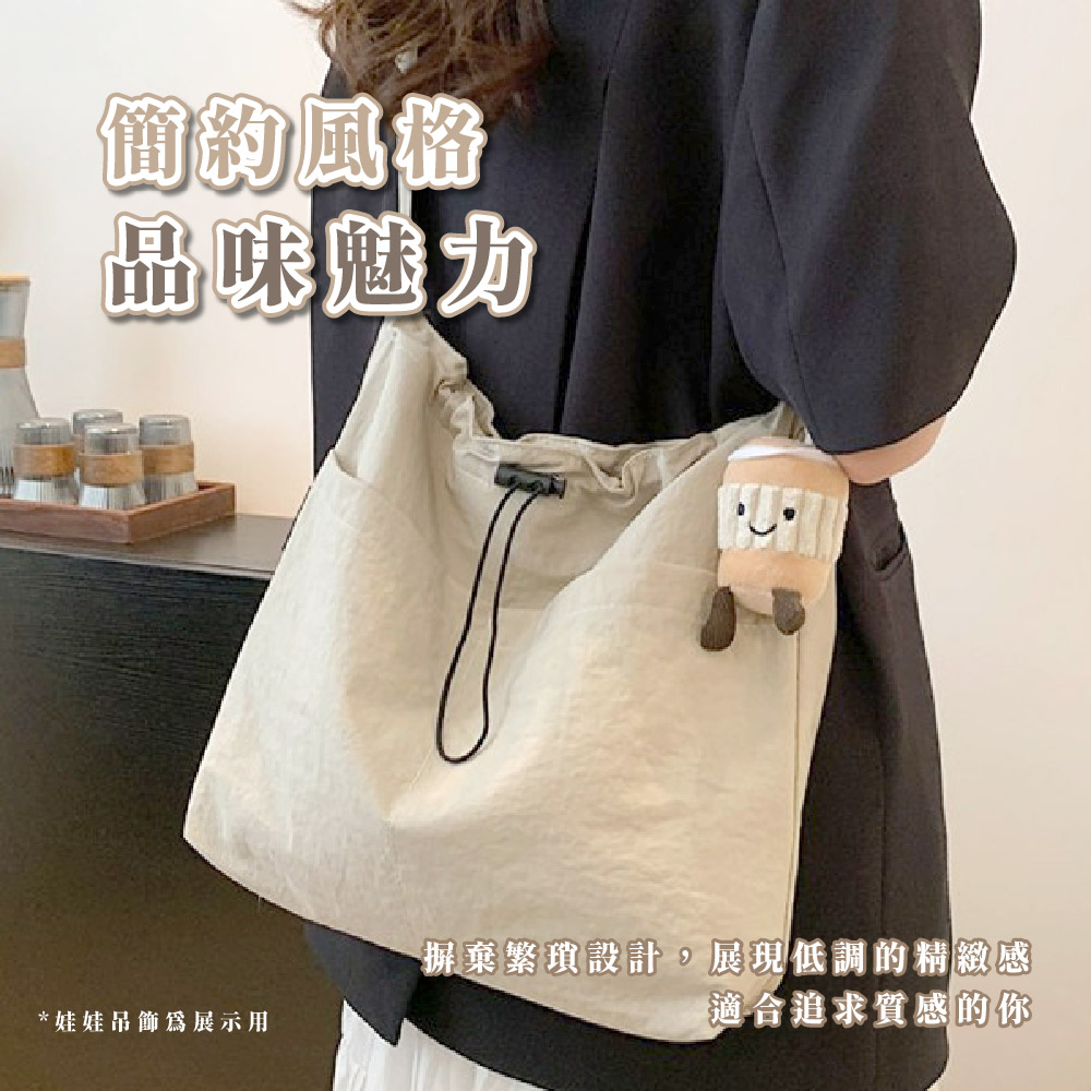 簡約風格 品味魅力 娃娃吊飾為展示用 摒棄繁瑣設計,展現低調的精緻感 適合追求質感的你 
