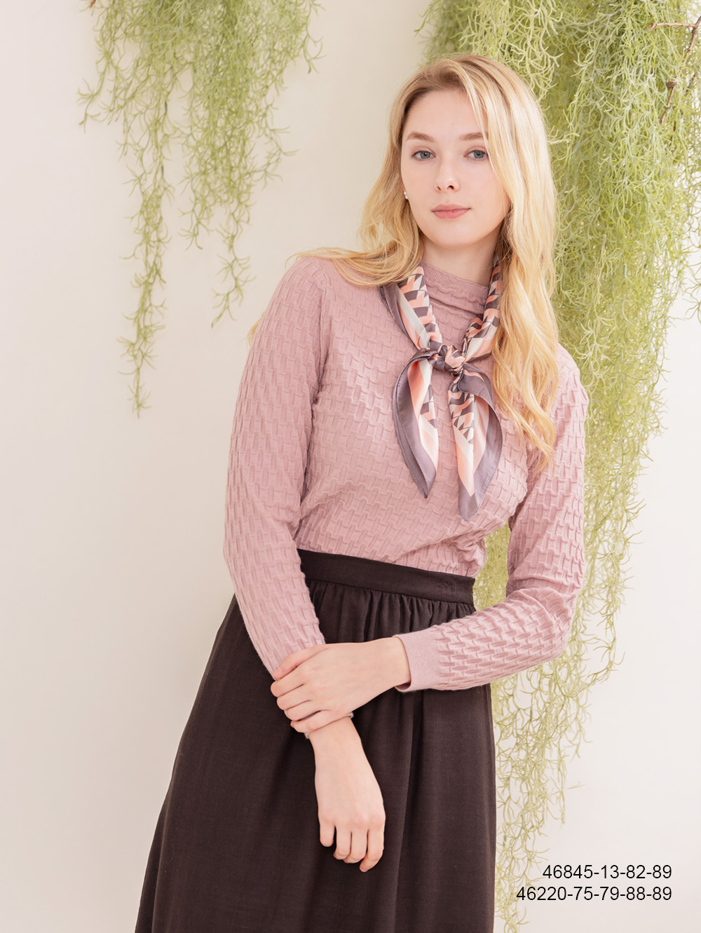 IRIS 艾莉詩 氣質格紋織感針織上衣-3色(46845)優