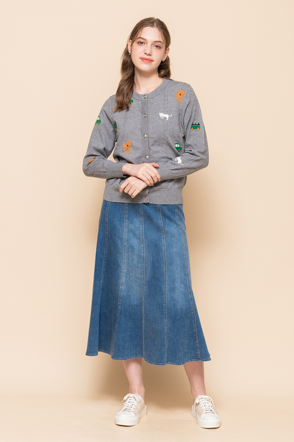 perng yuh 芃諭名品 溫恬俏皮 引塔夏圖案 針織衫(