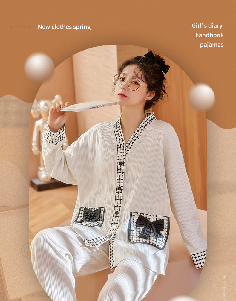 New clothes springGirlsdiaryhandbookpajamasBathe in the