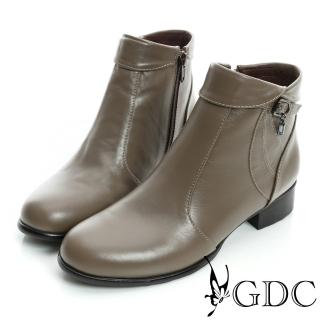 【GDC】個性-反折皮帶吊飾拉鍊真皮低跟短靴-卡其色(629321)