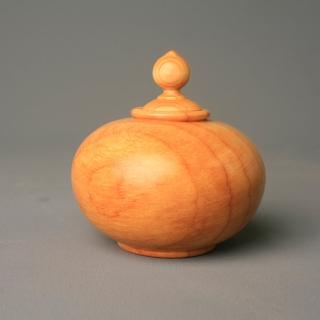 【MU LIFE 荒木雕塑藝品】極光寶瓶6(台灣紅檜木)