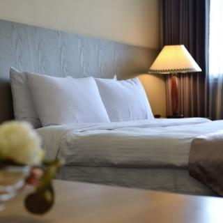 【YOUBON】台南關子嶺統茂溫泉會館雙人客房住宿券1間含早餐(假日+800.連續假日+1200)