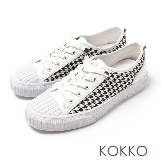 【KOKKO 集團】時髦異材拼接懶人餅乾休閒鞋(千鳥紋白)