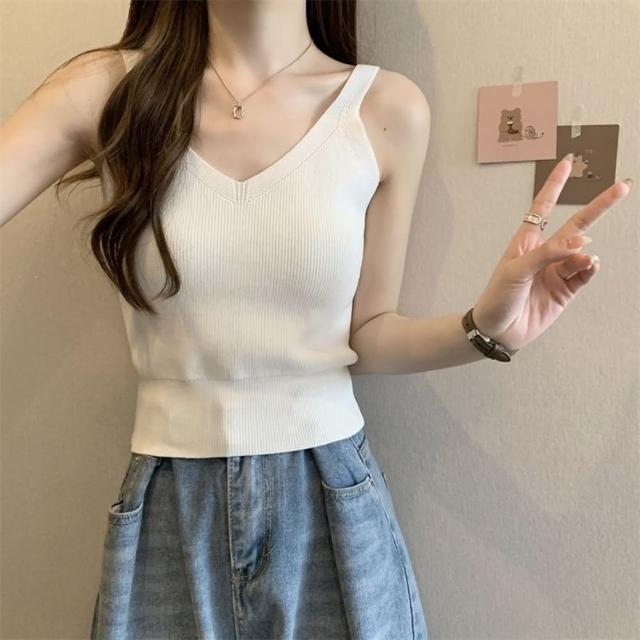 【D.studio】氣質V領小心機針織背心(上衣 小可愛 女裝 衣服 短版上衣 短板上衣 V330)
