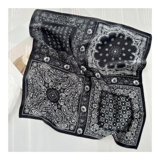 【Jun Jun】蠶絲小方巾 絲巾 領巾 53x53cm(黑色四花格)