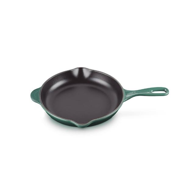 【Le Creuset】琺瑯鑄鐵單柄圓煎盤23cm 雪紡粉/櫻桃紅/綠光森林 3色選1+TNS單柄平煎鍋20cm(贈V油刷-櫻桃紅)