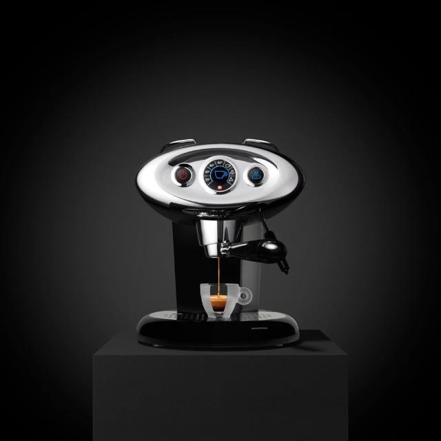 【illy】2026新機上市 X7.1膠囊咖啡機